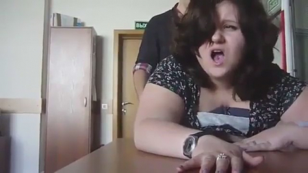 Выебал толстую училку в кабинете директора